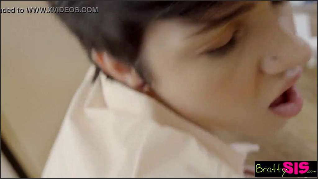 Julia Koschitz nimmt sich Stiefdaddys harten Schwannz vor