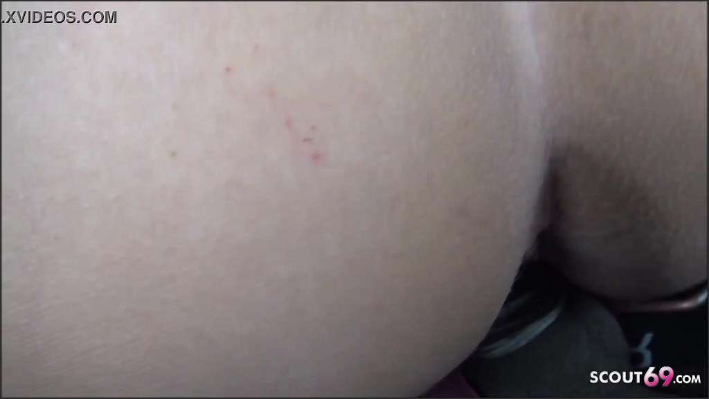 Deutsche Sexvideo Neger bumst reife Milf im Gericht